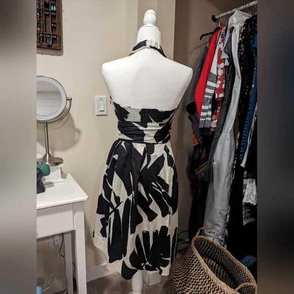 VGUC Zara Basics halter dress - Picture 2 of 4